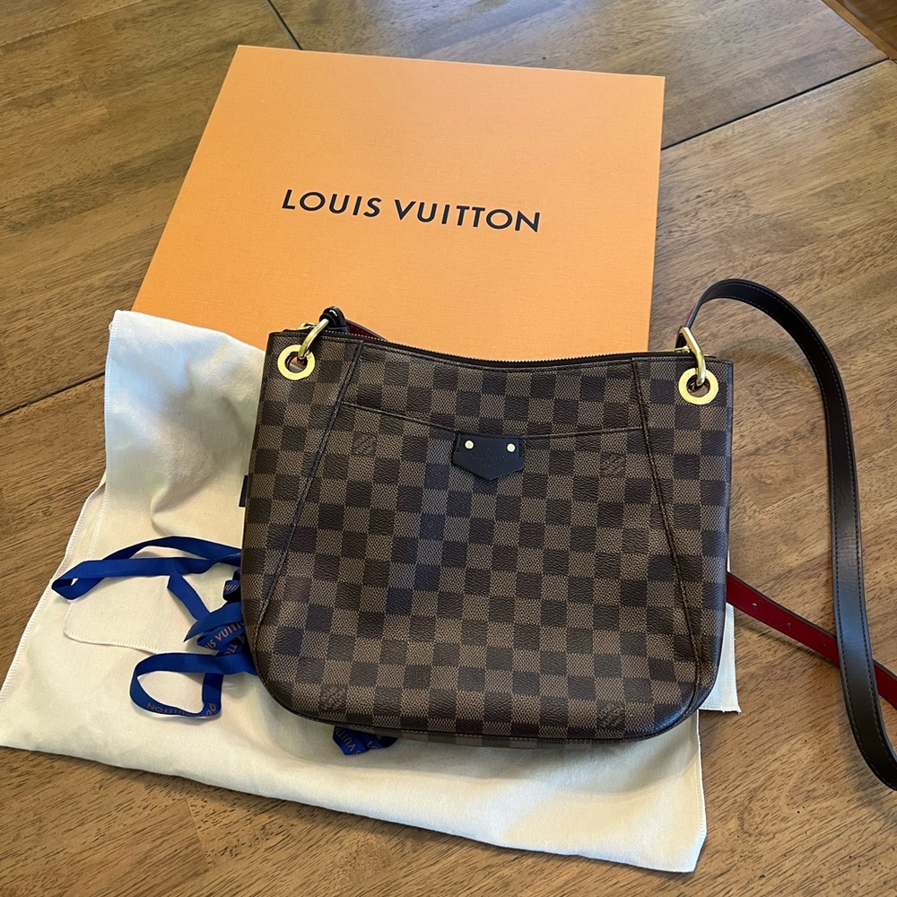 Authentic Luis Vuitton South Bank crossbody - discontinued style